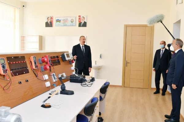 Prezident İlham Əliyev Sumqayıtda Peşə Təhsil Mərkəzinin açılışında iştirak edib
